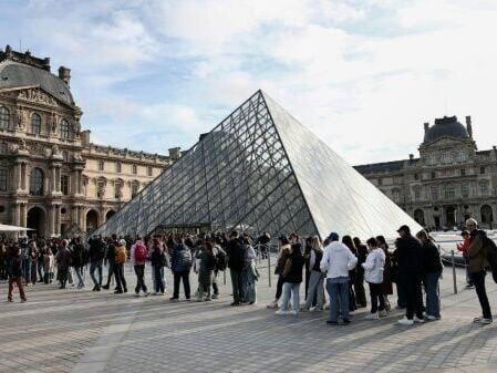 Two suspects arrested in Louvre jewel heist